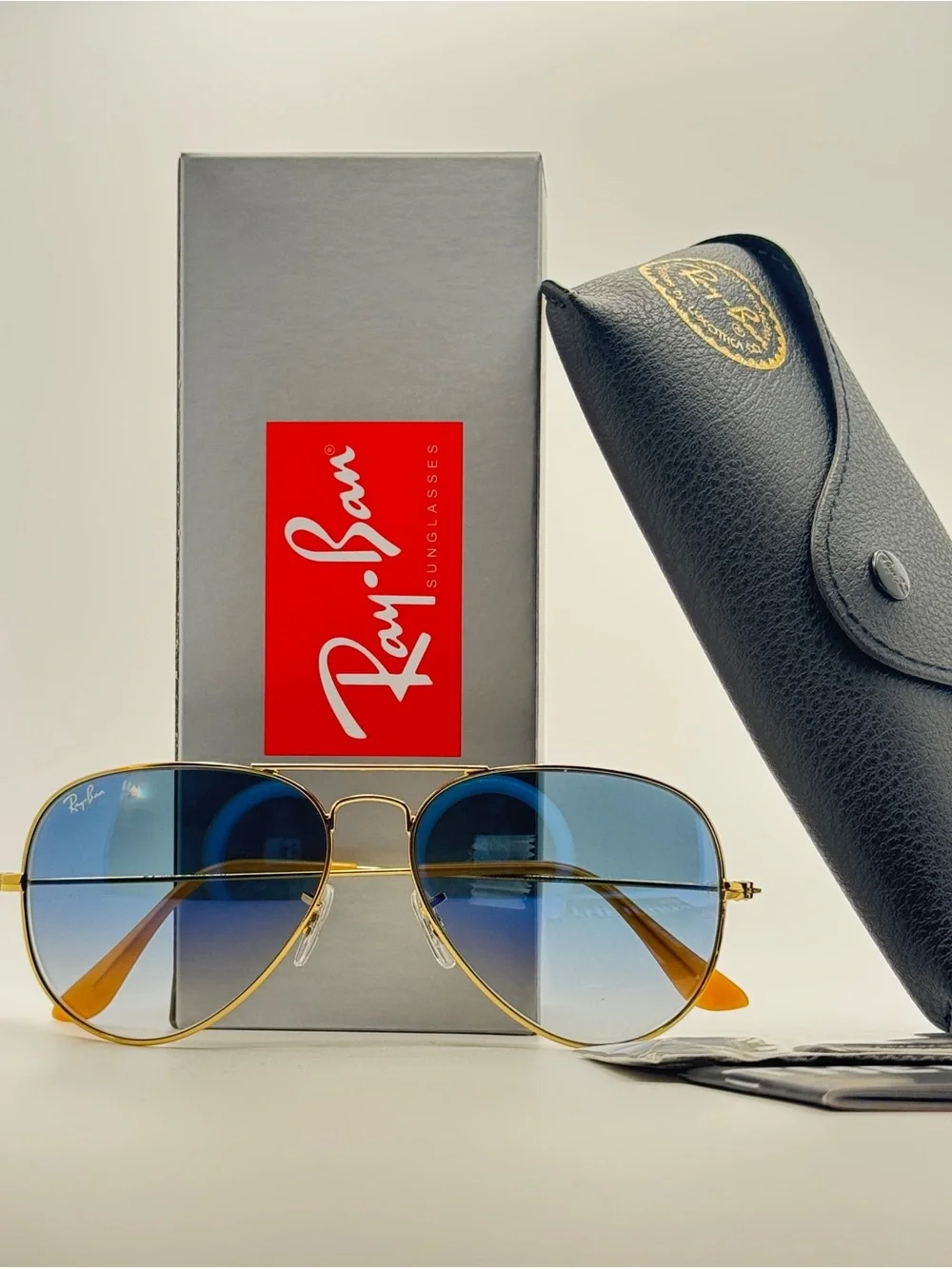Ray-Ban RB3025 AVIATOR